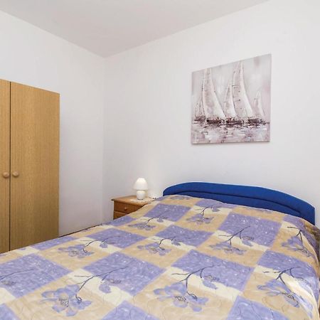 Stunning Apartment In Barbat-Rab With Wifi Barbat na Rabu Buitenkant foto