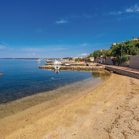 Stunning Apartment In Barbat-Rab With Wifi Barbat na Rabu Buitenkant foto
