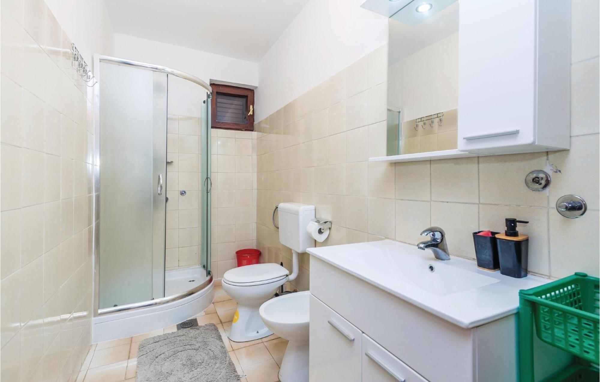 Stunning Apartment In Barbat-Rab With Wifi Barbat na Rabu Buitenkant foto