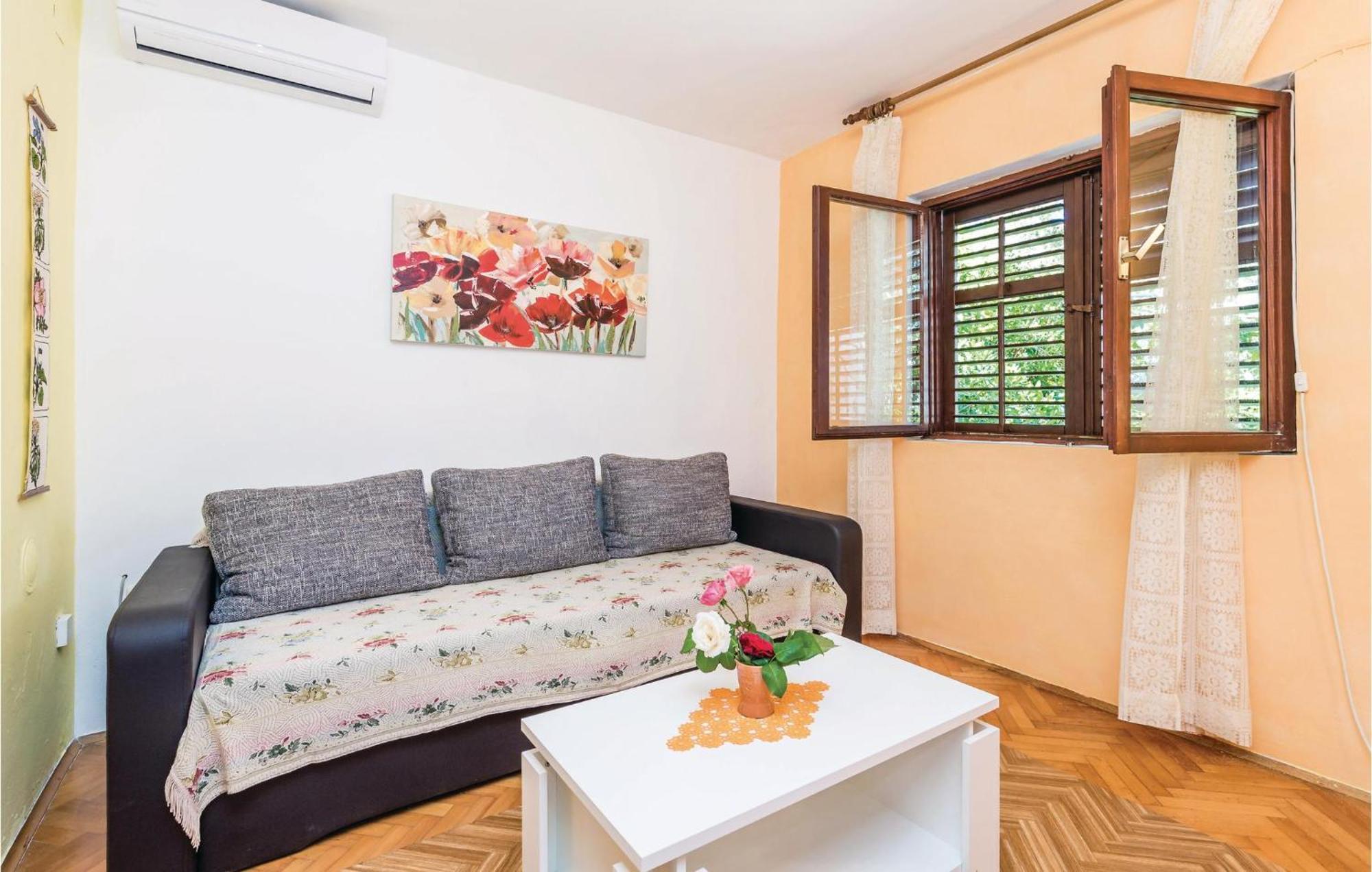 Stunning Apartment In Barbat-Rab With Wifi Barbat na Rabu Buitenkant foto