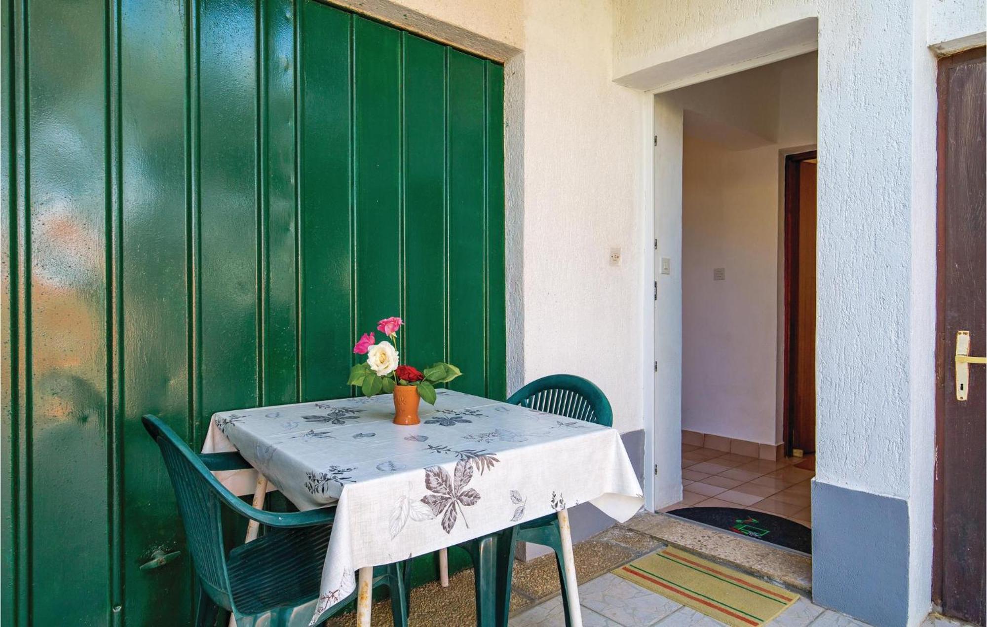 Stunning Apartment In Barbat-Rab With Wifi Barbat na Rabu Buitenkant foto